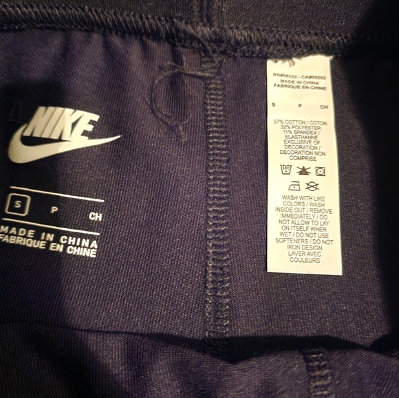 Nike high waisted leggings and crop - Picture 3 of 3